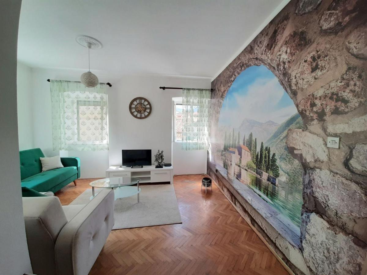 Old Town Heart Apartment โกตอร์ ภายนอก รูปภาพ