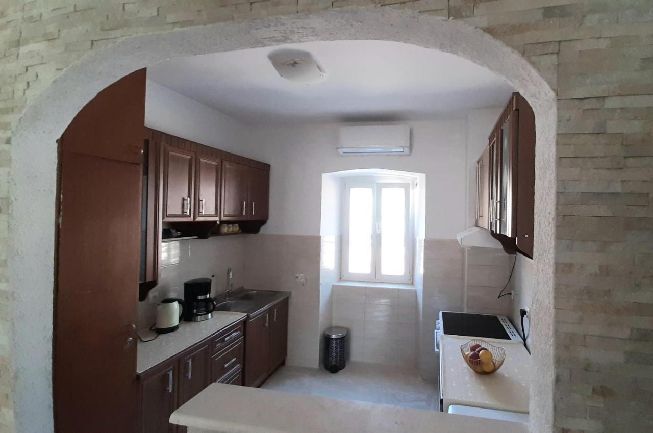 Old Town Heart Apartment โกตอร์ ภายนอก รูปภาพ