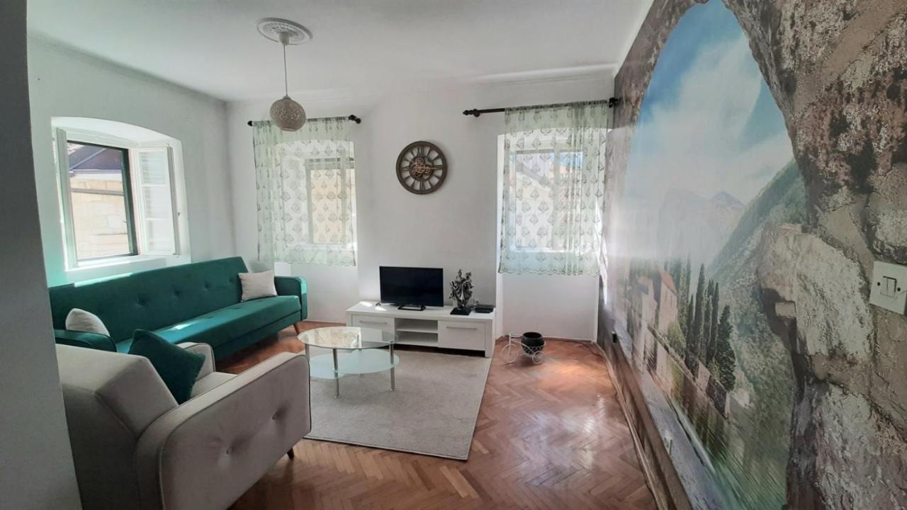 Old Town Heart Apartment โกตอร์ ภายนอก รูปภาพ