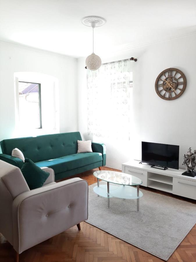 Old Town Heart Apartment โกตอร์ ภายนอก รูปภาพ